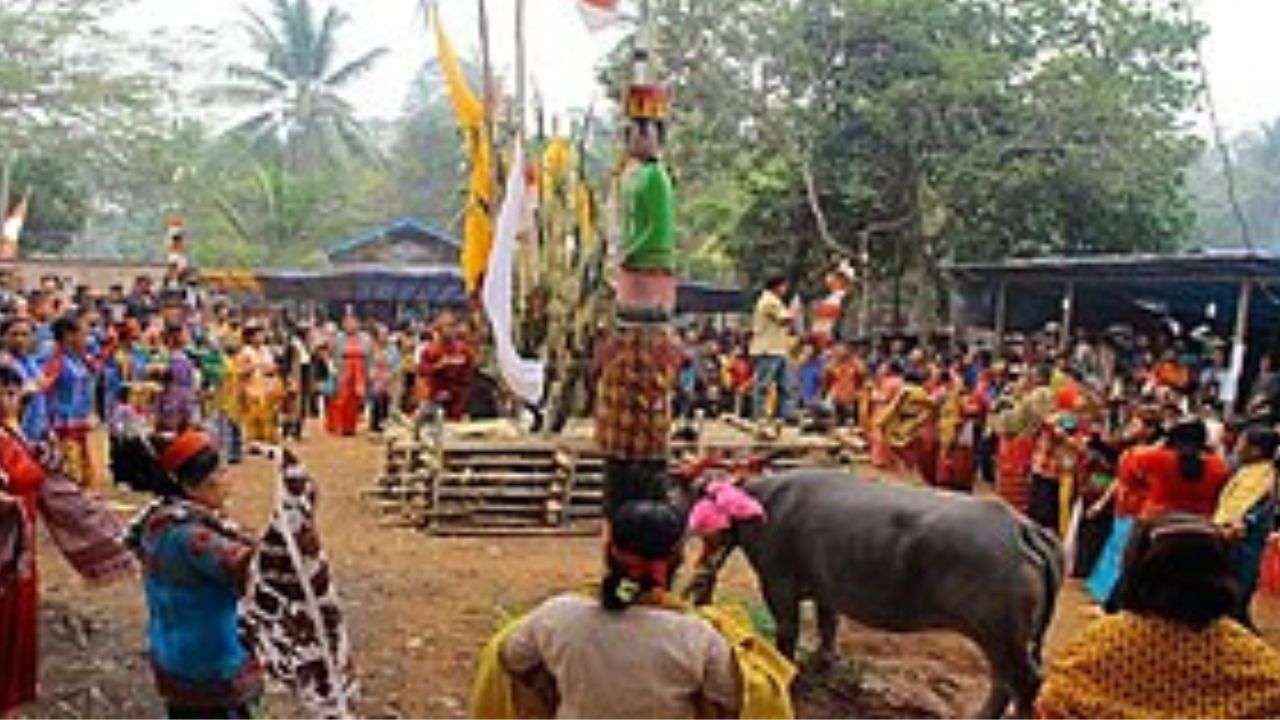 Tiwah tradisi pemakaman Suku Dayak Ngaju