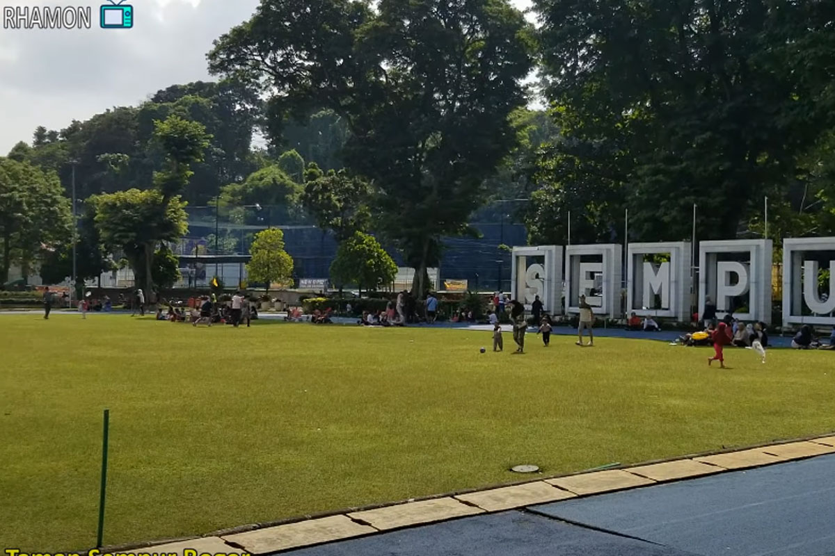 kegiatan tahun baru di Taman Sempur Bogor