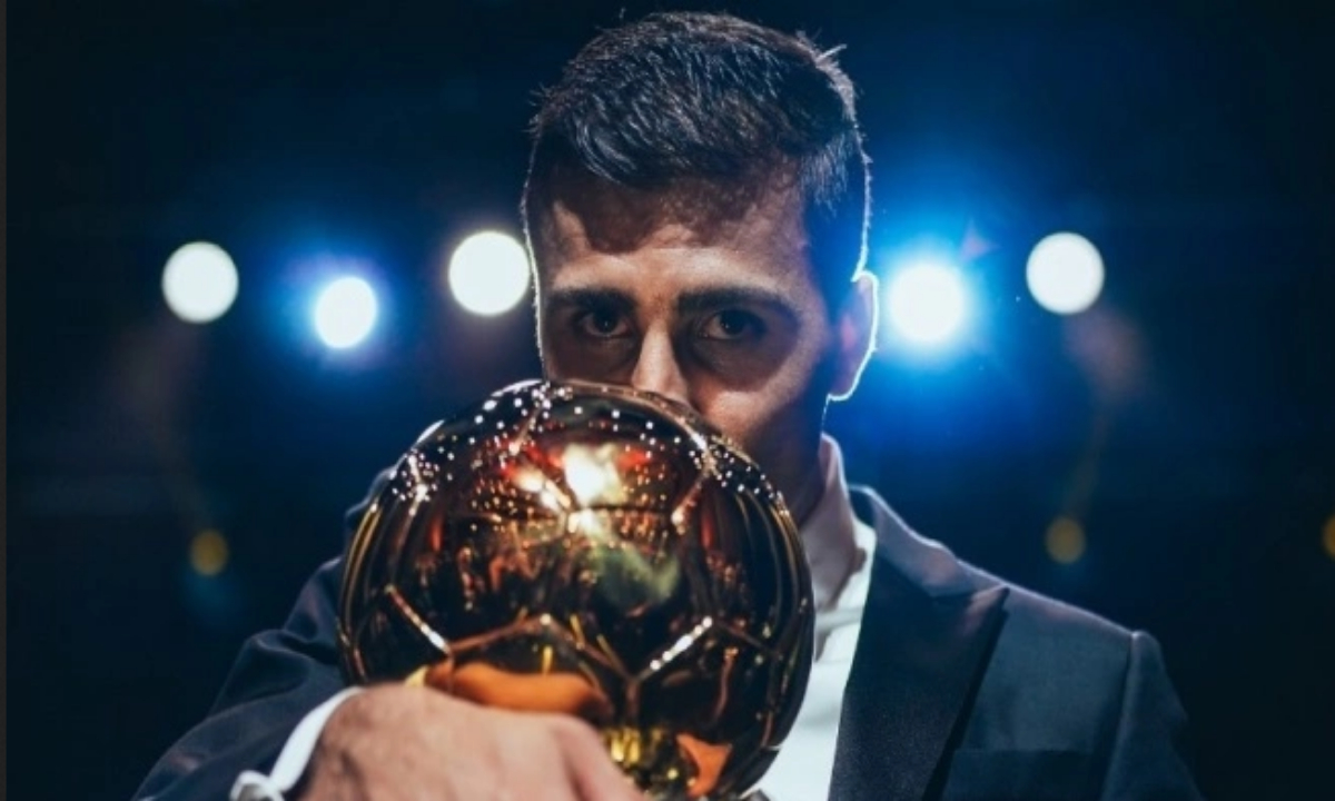 Polemik Ballon d'Or: Ronaldo dan Rodri dalam Sorotan (Kompas.com)